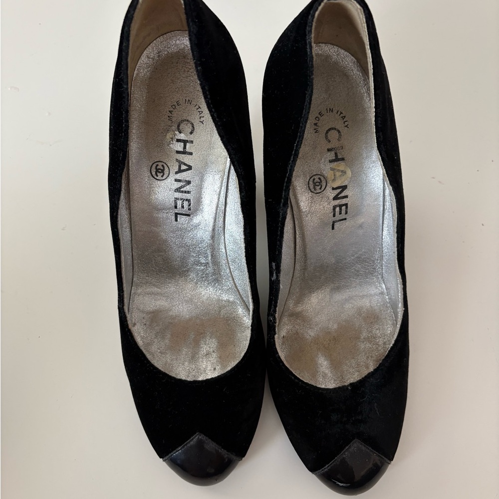 Black Velvet and leather Chanel Shoes